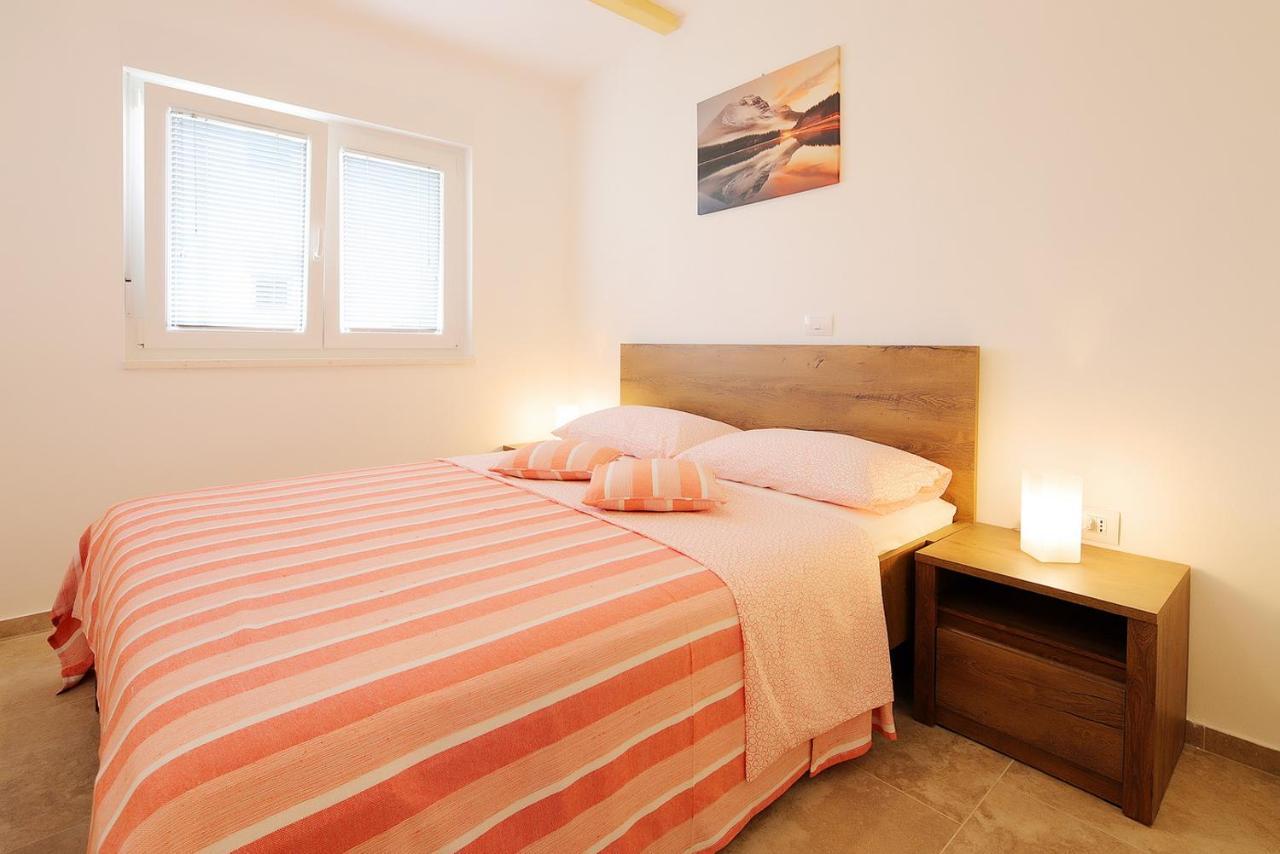 Apartments Sonja Šilo Buitenkant foto