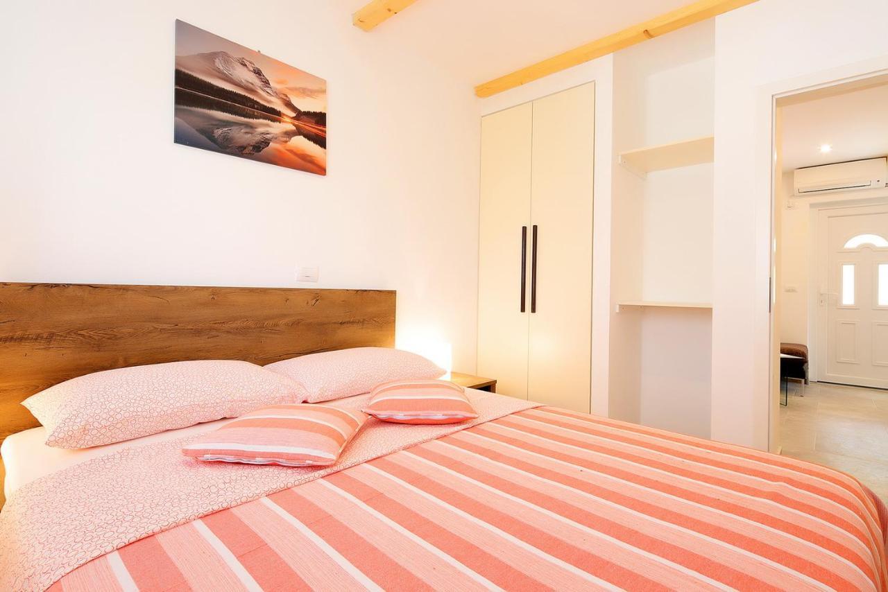 Apartments Sonja Šilo Buitenkant foto